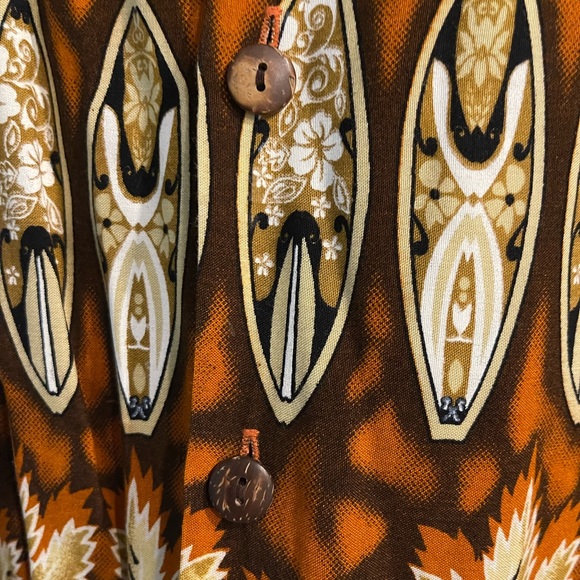 Vintage Aloha Hut Hawaiian Shirt Size L Short Sleeve Surfboard Print 100% Rayón - Picture 14 of 14